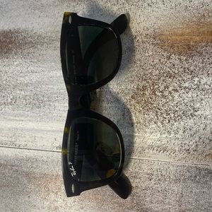 COPY - RAY BANS POLARIZED. ORIGINAL WAYFARER CLASSIC TORTOISE COLOR.